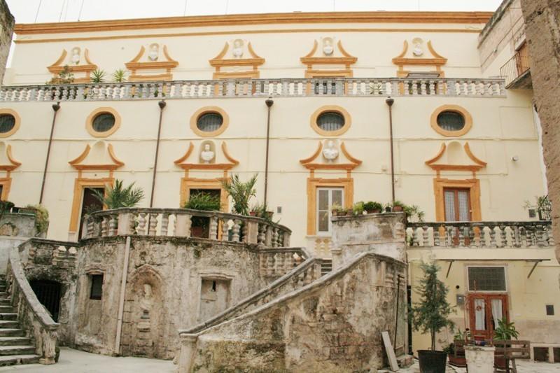 Palazzo Lupicini Affittacamere Bisceglie Eksteriør billede