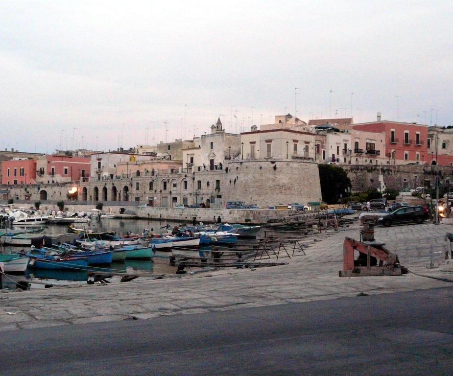 Palazzo Lupicini Affittacamere Bisceglie Eksteriør billede